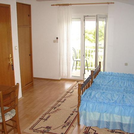 Apartments Mara - barbecue Trogir Exterior foto