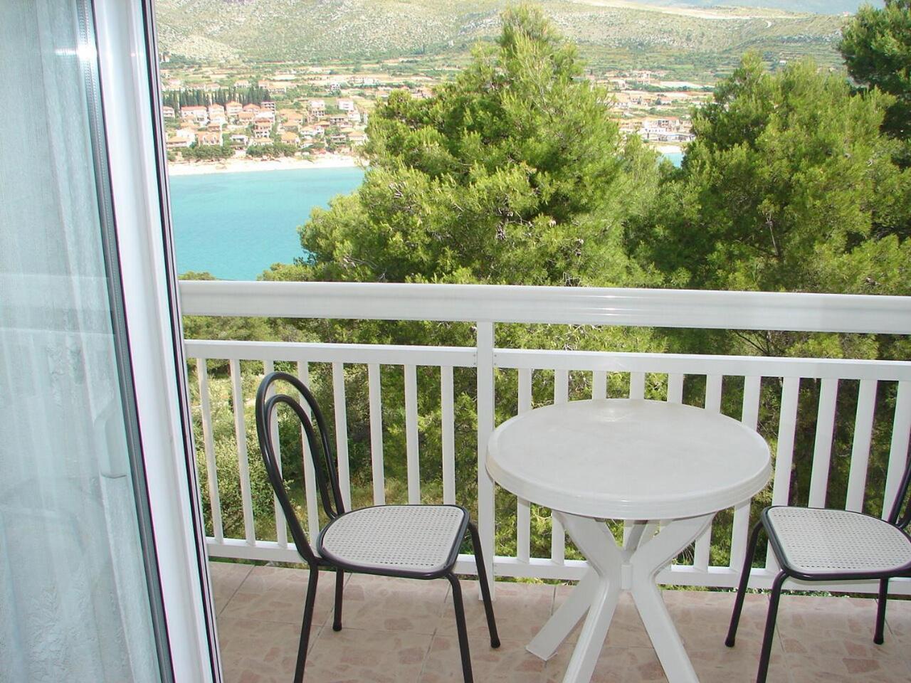 Apartments Mara - barbecue Trogir Exterior foto